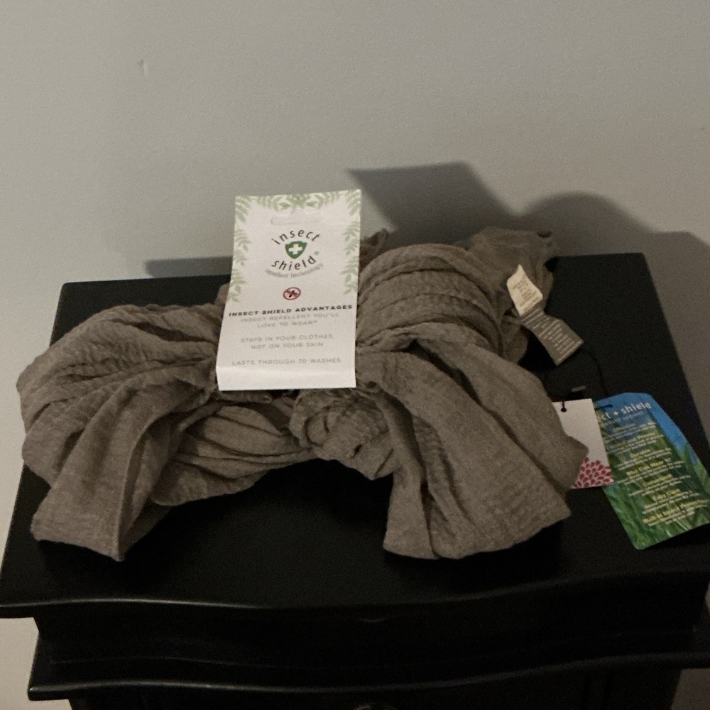 Insect Shield Women's Gray Scarf